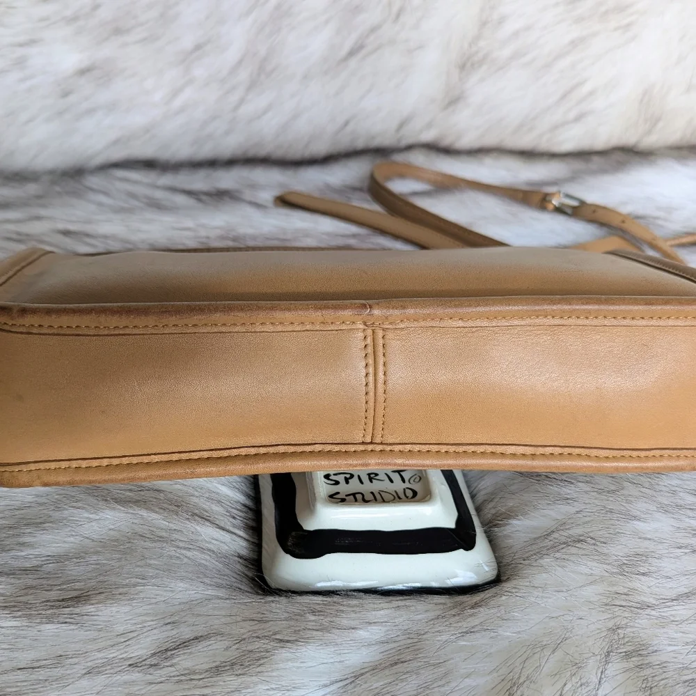 Vintage Coach Basic Bag Style #9544 Costa Rica 1992 - Picture 7 of 15